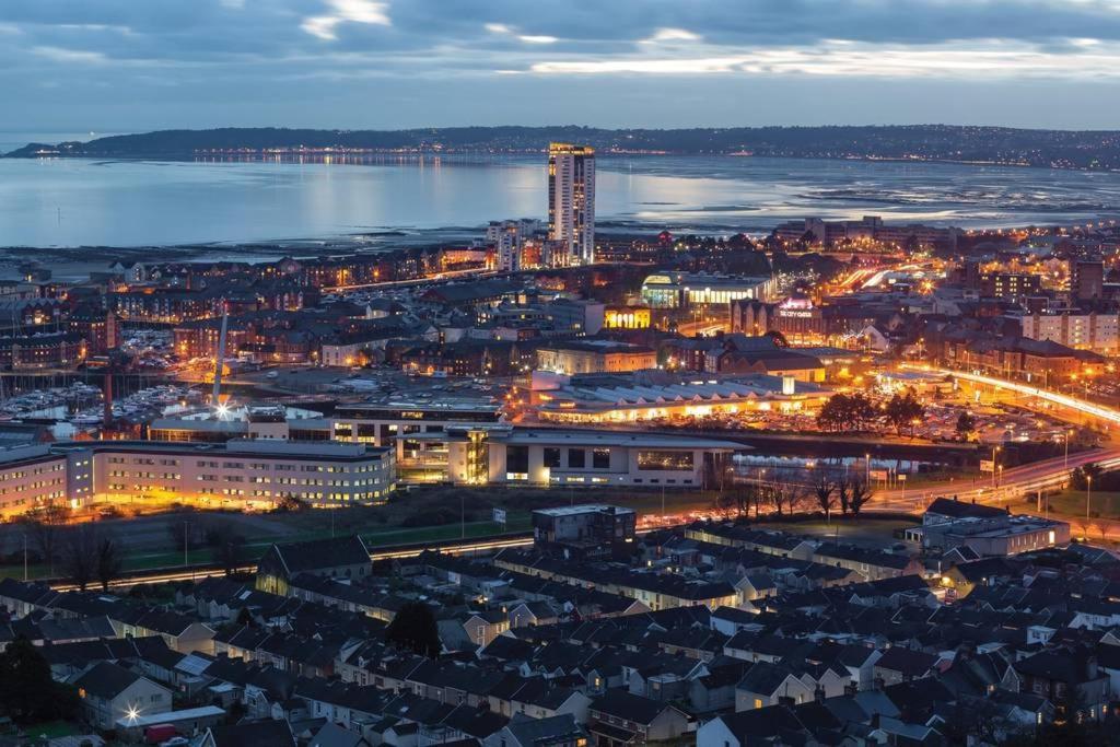 Beach On The Doorstep Meridian Tower Marina Swansea Leilighet Eksteriør bilde