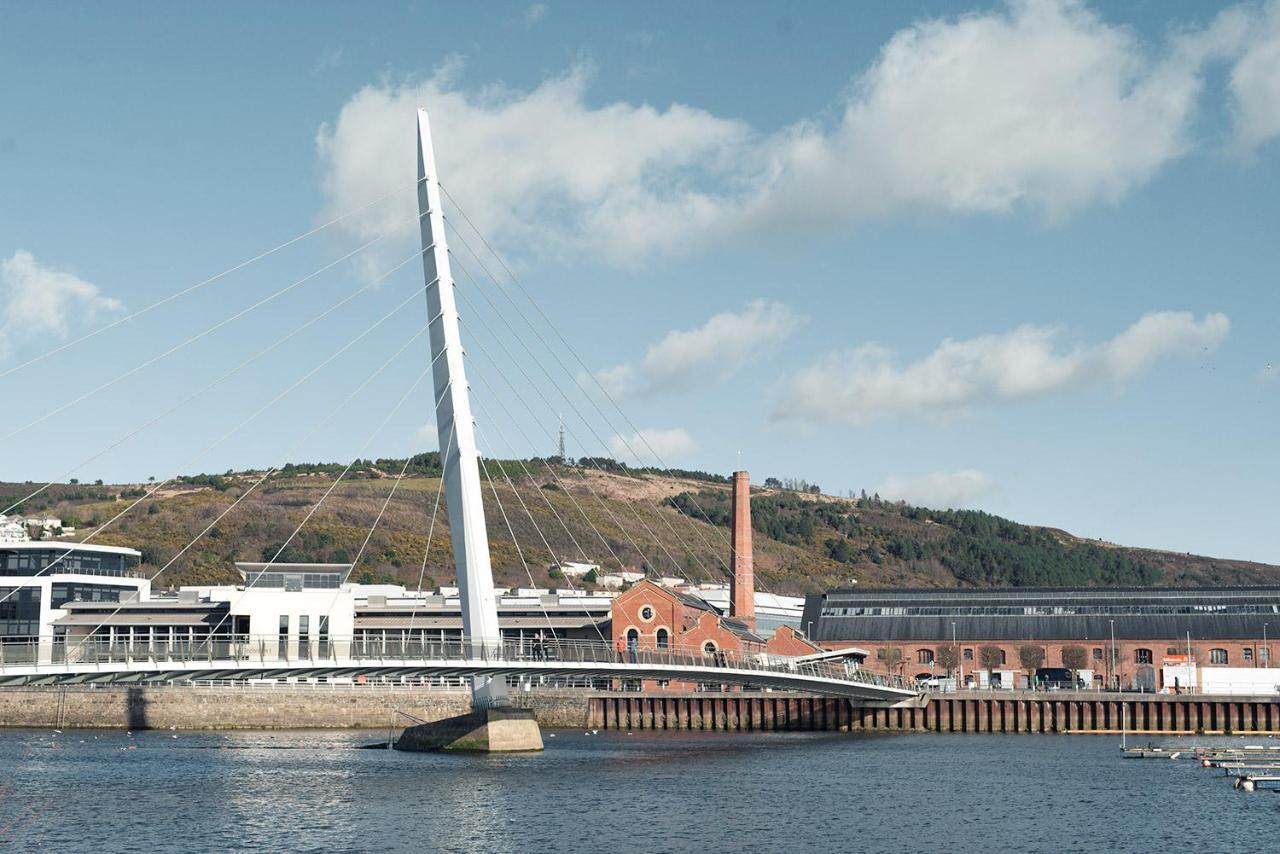 Beach On The Doorstep Meridian Tower Marina Swansea Leilighet Eksteriør bilde